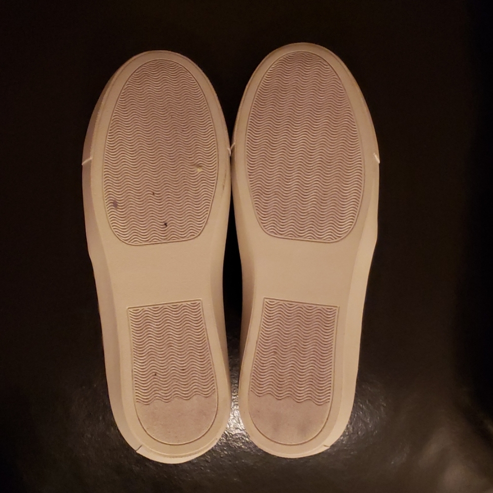 Shoes - Picture 5 of 5